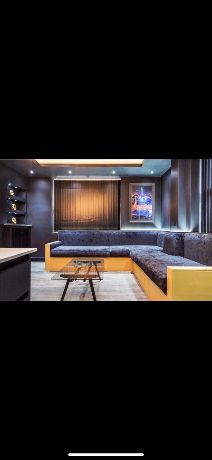 Two Bed Modern Apartment 5Min Walk To Town Centre With Free Parking ! Under New Management بلاكبول المظهر الخارجي الصورة