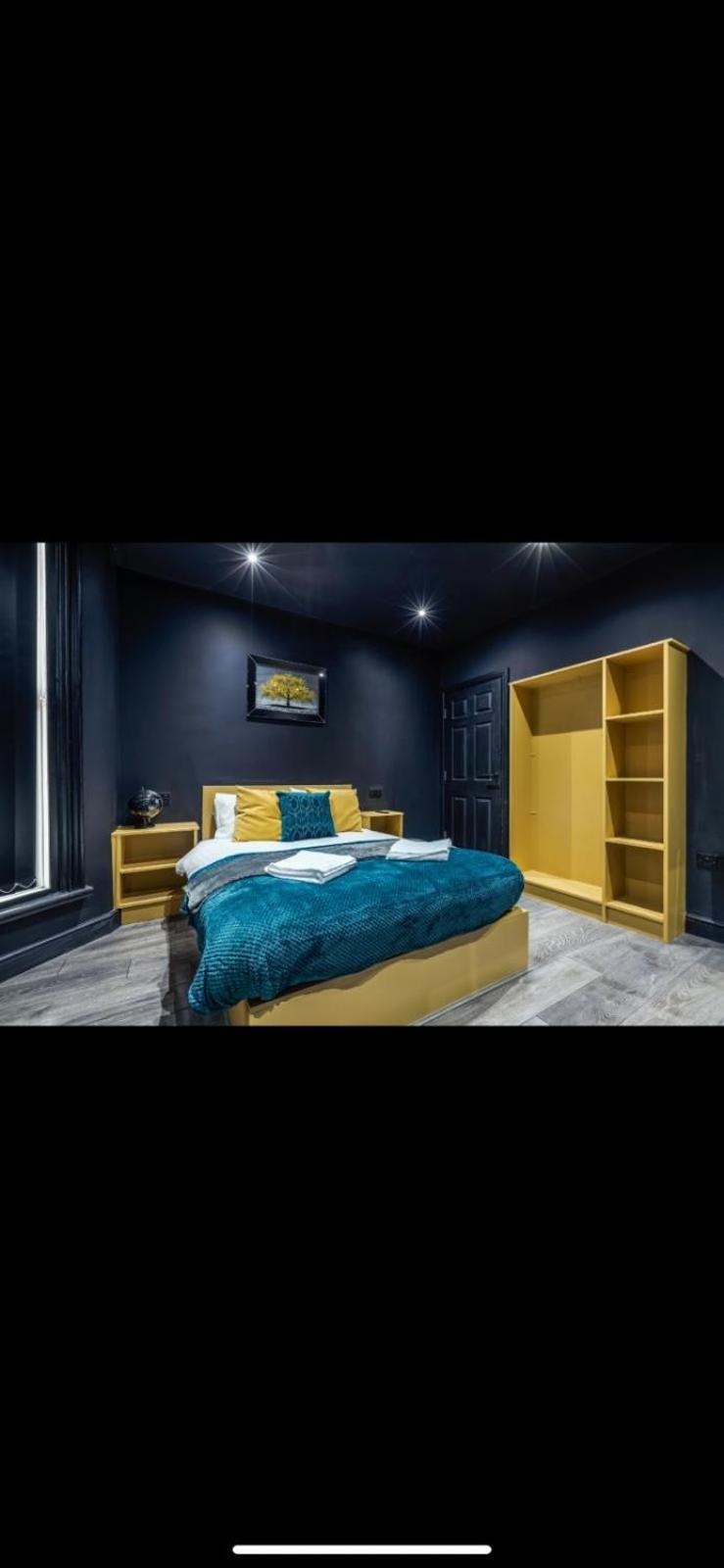 Two Bed Modern Apartment 5Min Walk To Town Centre With Free Parking ! Under New Management بلاكبول المظهر الخارجي الصورة